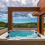 Remi Mit 2 Whirlpools Und Meerblick فيلة *