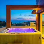 Remi Mit 2 Whirlpools Und Meerblick فيلة
