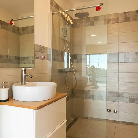 Remi Mit 2 Whirlpools Und Meerblick Villa *