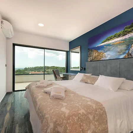 Remi Mit 2 Whirlpools Und Meerblick Villa