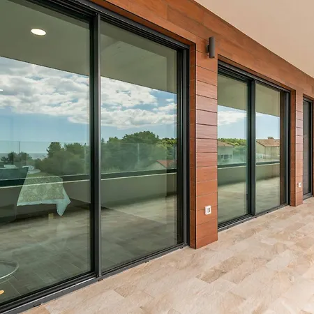 Remi Mit 2 Whirlpools Und Meerblick *