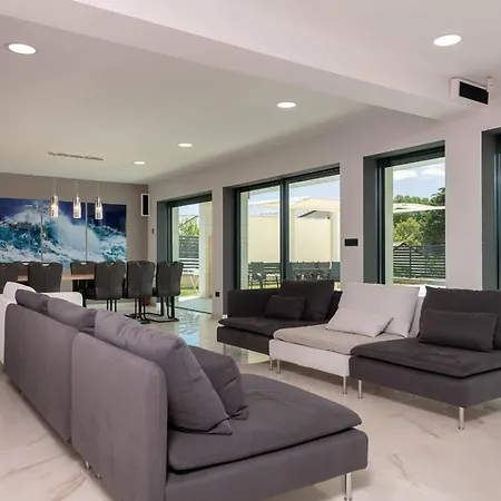 Remi Mit 2 Whirlpools Und Meerblick 프레멘투라