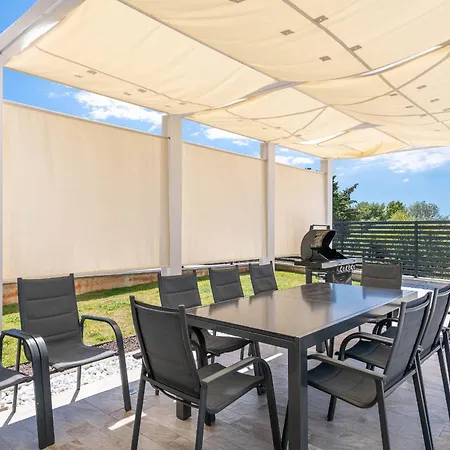 Remi Mit 2 Whirlpools Und Meerblick Villa