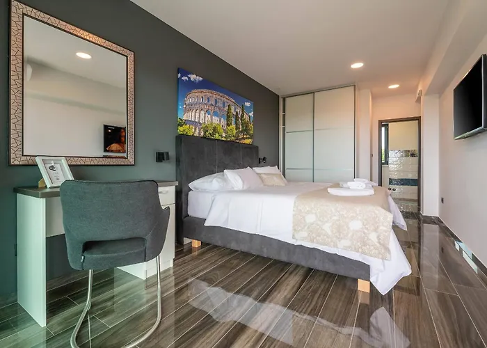 Remi Mit 2 Whirlpools Und Meerblick *