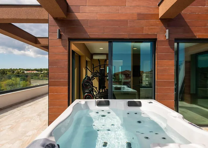 Remi Mit 2 Whirlpools Und Meerblick 빌라