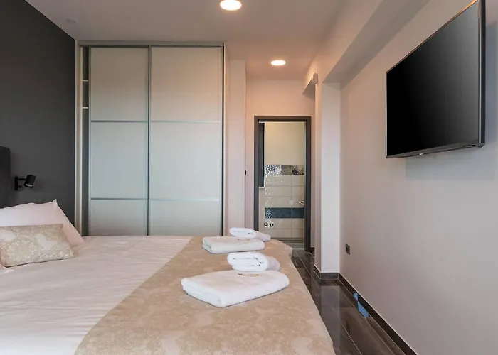 Remi Mit 2 Whirlpools Und Meerblick 빌라 프레멘투라