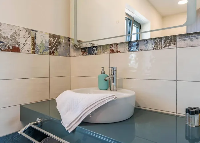 Remi Mit 2 Whirlpools Und Meerblick 프레멘투라