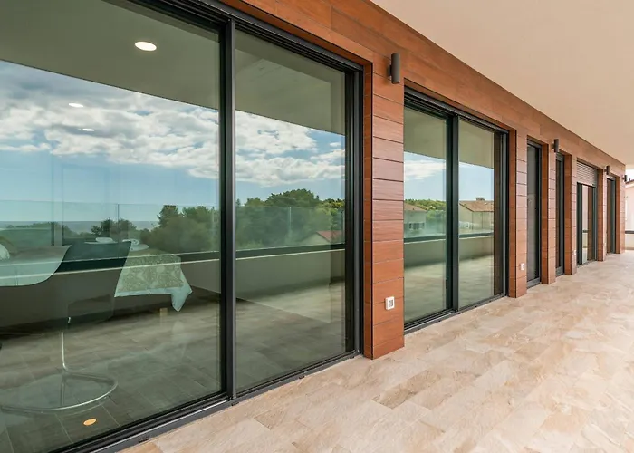 Remi Mit 2 Whirlpools Und Meerblick *